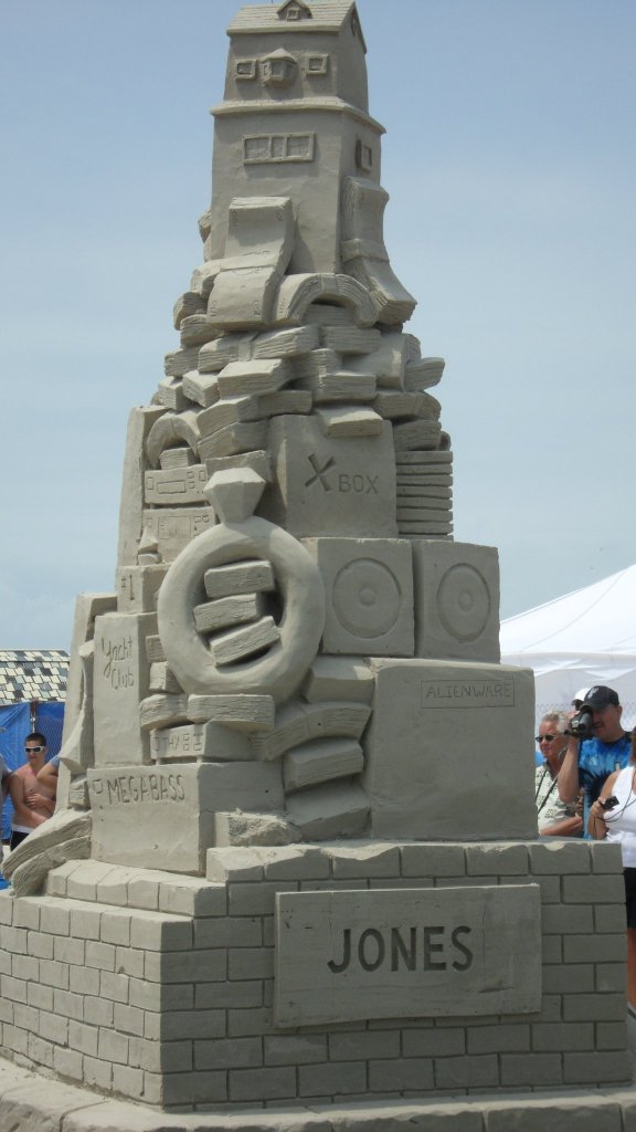 sandfest-jones II "Keeping up with the Joneses"